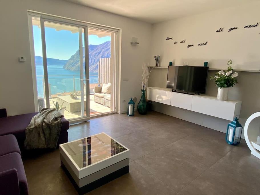 Piccolo Paradiso Vista Lago Con Piscina Privata Riva di Solto Buitenkant foto